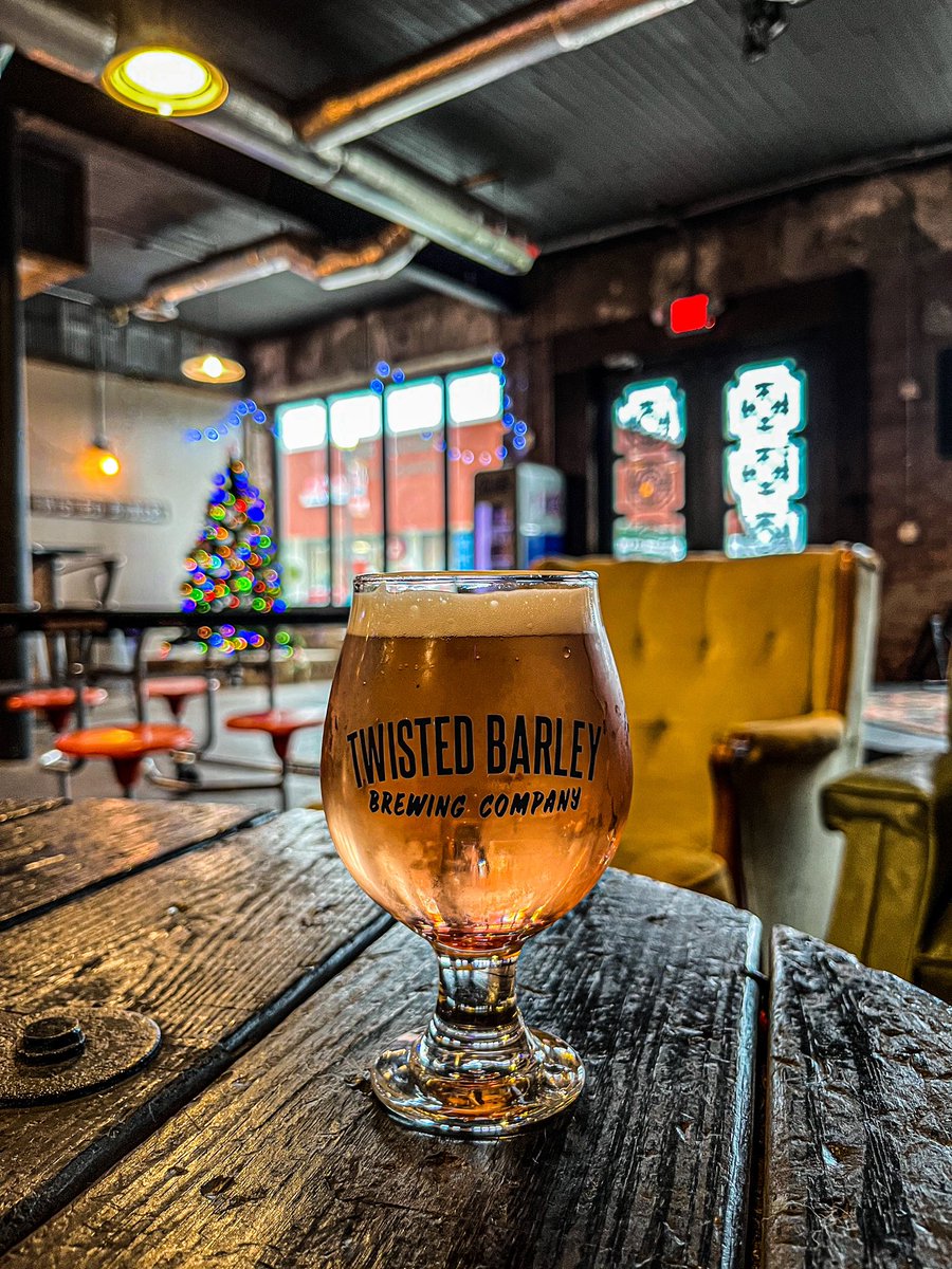 We are open!

Stop by tonight and enjoy a drink with your friends and family while listening to live music!