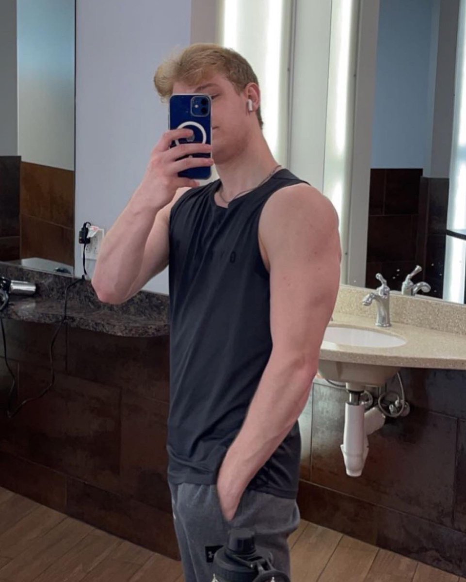 Loganrlz ☻ tweet media