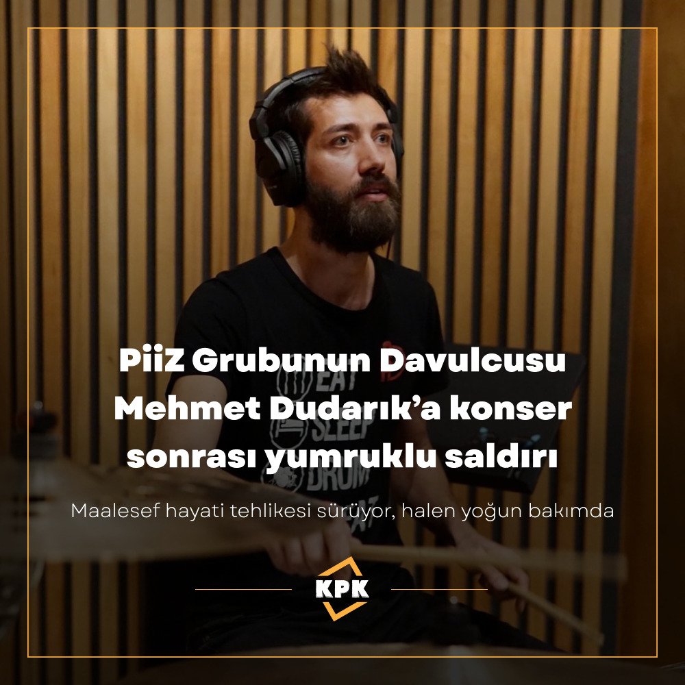 Piiz, geçtiğimiz Çarşamba Ankara'da verdiği konser sonrası bir maganda "ayağa basma" bahanesiyle Mehmet Dudarık'a fark etmediği bir anda haince saldırdı. Maalesef Mehmet Dudarık ağır yaralı ve hala yoğun bakımda.

Umarız en kısa zamanda sağlığına kavuşur. Geçmiş olsun.