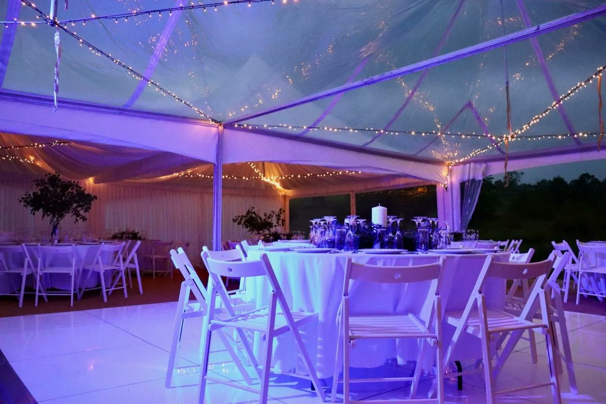 MjmMarquees's tweet image. This year more than ever, we were amazed at the ways in which our clients used lighting to enhance their own weddings. Here are just a few of our favourite lighting setups from 2022. 📸✨ 

🔗: buff.ly/3FCJIa1

#weddingseason #eventsni #lighting