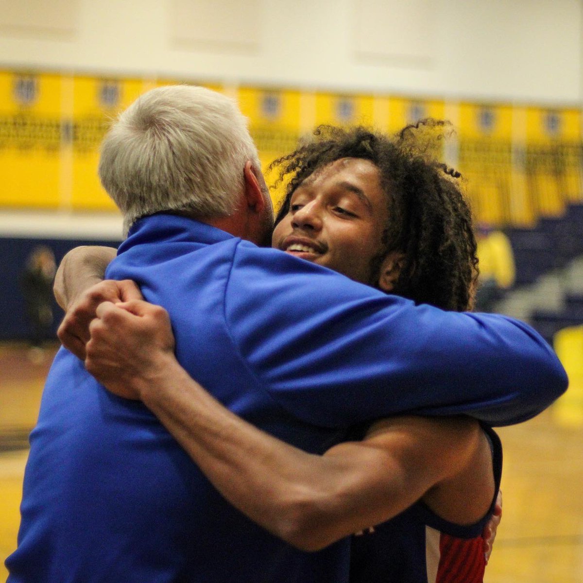 Hugs all around on a Victory Saturday 👊