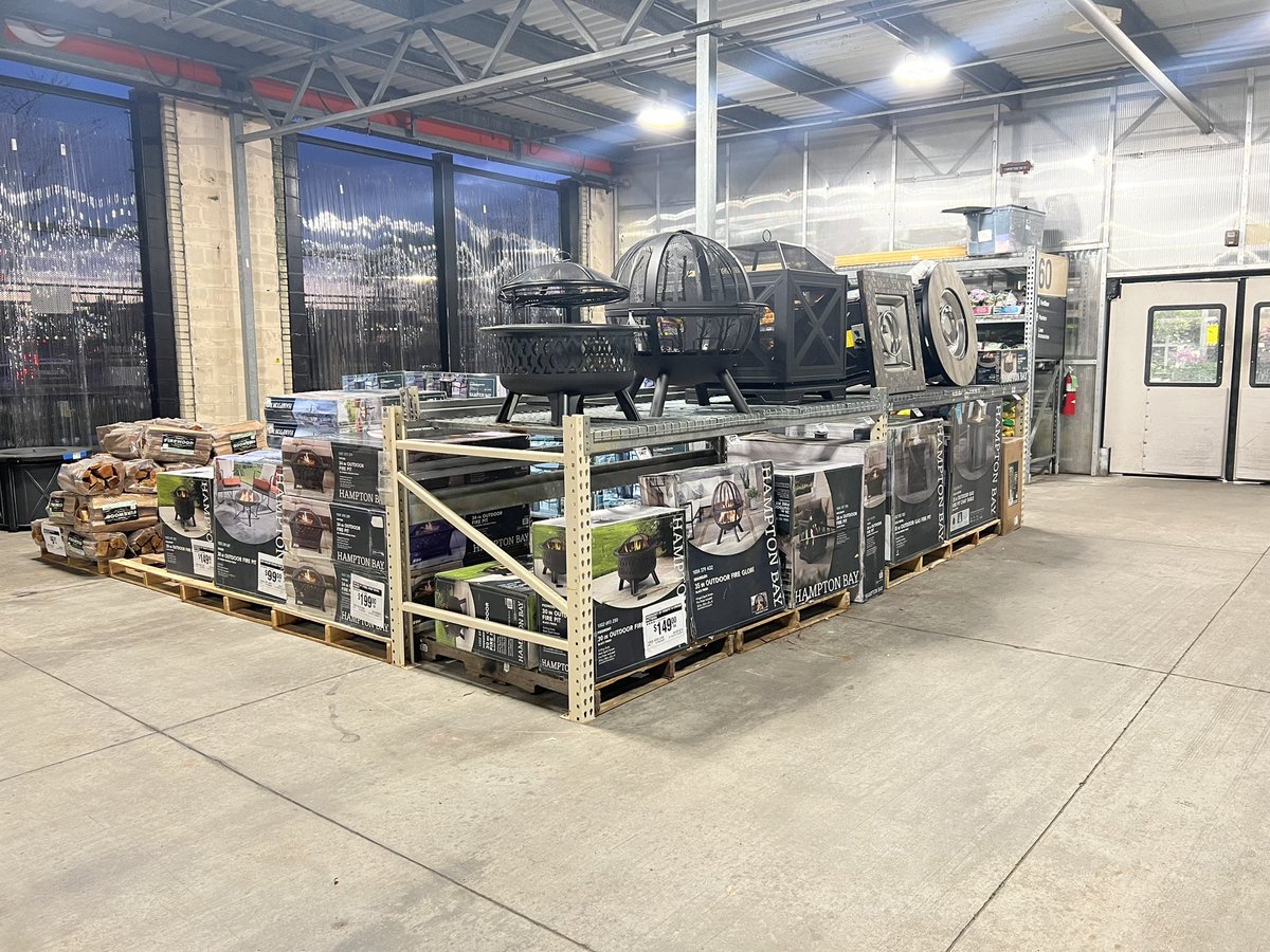 386 is ready for the cold weather. #stayingwarm <a href="/rjwoutdoors/">Ron Weatherhead</a> <a href="/Felicia081281/">Felicia Smith</a> <a href="/Jacobhomedepot/">Jacob Lutes</a> <a href="/Felicia081281/">Felicia Smith</a> <a href="/HDDistrict132/">Home Depot D132</a>