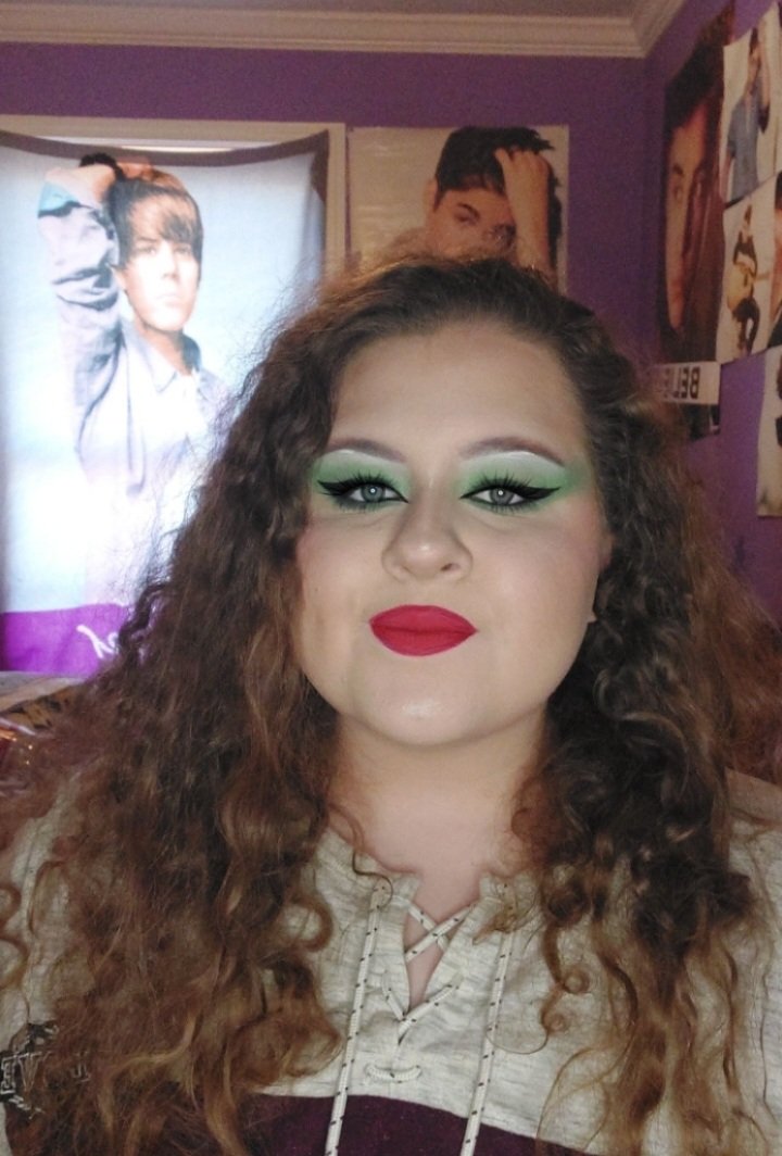 ZoeJett2's tweet photo. 8 more days till Christmas 🎄 
#christmas #christmastree #merrychristmas #christmasmakeup #makeupideas #makeup #makeuplook #makeuplife #makeuptutorial #makeupartist #makeupart #makeuplover #makeuptime #christmasvibes #vibes #art #artist #christmasart #makeup #makeuplooks https://t.co/WYYtWzPh11