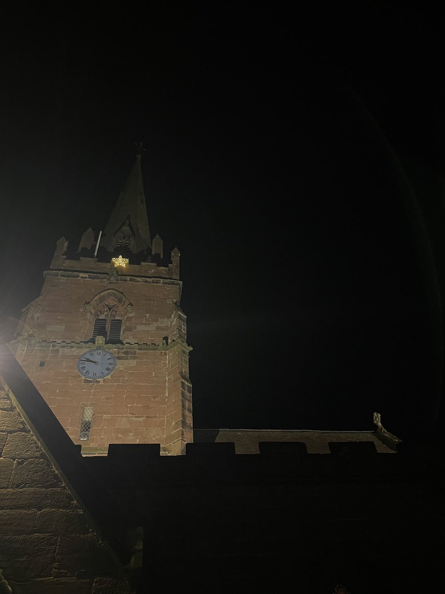 BrewoodSingerss's tweet photo. Fabulous concert to a capacity audience at St Chad Church Pattingham. Thank you #Pattingham. Thanks as usual to @David_S_Brookes & @djtreharne ๐ถ https://t.co/mdhdWS3ktU