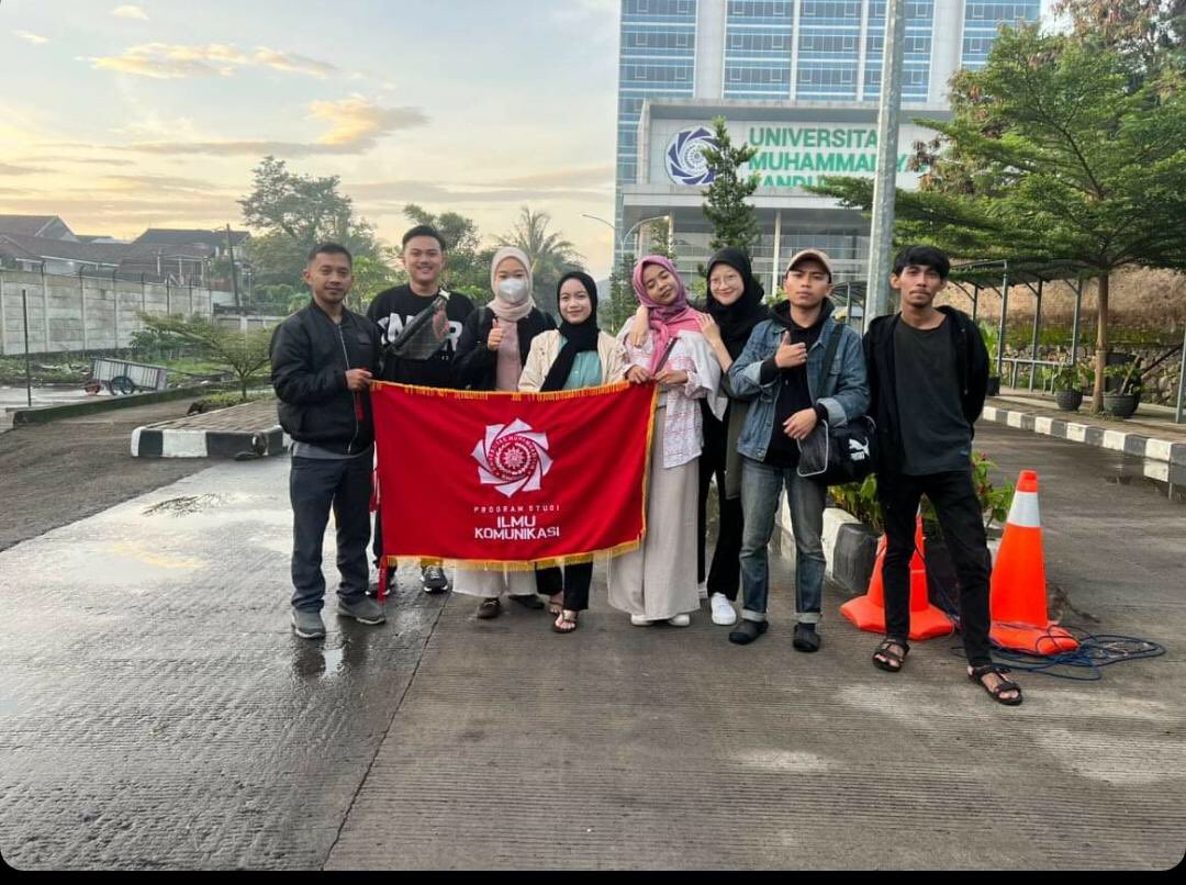 UMJT_Madiun's tweet photo. Terpantau dari UM Bandung dan UM Lampung dalam perjalanan ke UMSIDA Sidoarjo #silatapik #apikptma https://t.co/4O5biR9K1g