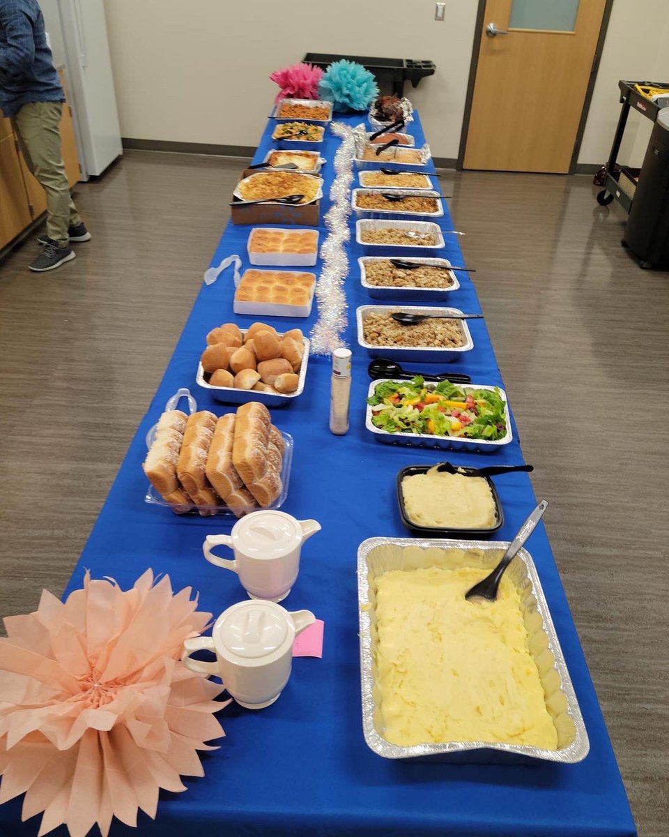ACLPTSA's tweet photo. The Staff Holiday Luncheon was a huge success! Thank you to all of the parents who contributed. We couldn't have done it without you. The staff was extremely appreciative of all the yummy dishes. Happy holidays to all! https://t.co/1NdhxSEdmL