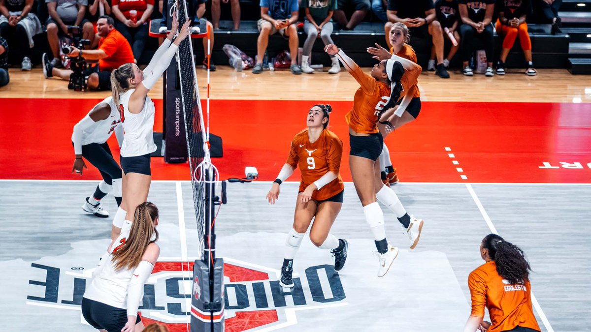 McAuley_VB's tweet photo. All of #MacNation will be cheering on our very own @_lifeofkay and @TexasVolleyball in the @NCAAVolleyball National Championship tonight! Kayla’s career has been nothing short of incredible with ✌️BACK TO BACK NCAA FINAL appearances. #TheKaylaCaffeyEffect #HookEm #MacMiddles https://t.co/zDeWqLZD8C