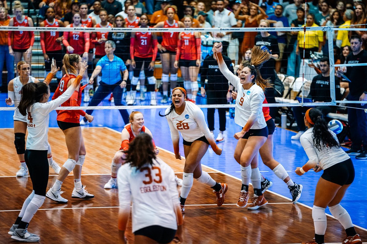 McAuley_VB's tweet photo. All of #MacNation will be cheering on our very own @_lifeofkay and @TexasVolleyball in the @NCAAVolleyball National Championship tonight! Kayla’s career has been nothing short of incredible with ✌️BACK TO BACK NCAA FINAL appearances. #TheKaylaCaffeyEffect #HookEm #MacMiddles https://t.co/zDeWqLZD8C