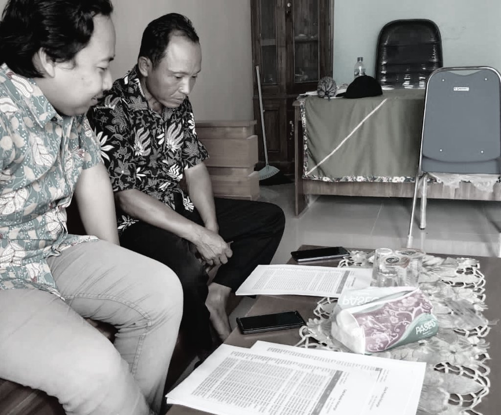 Dulu tidak punya followers dan Twitter... Hidup juga biasa saja.
Jadi kalau tiba-tiba followers hilang dan akun di suspen yo biasa-biasa saja. 'Ungkapnya'.