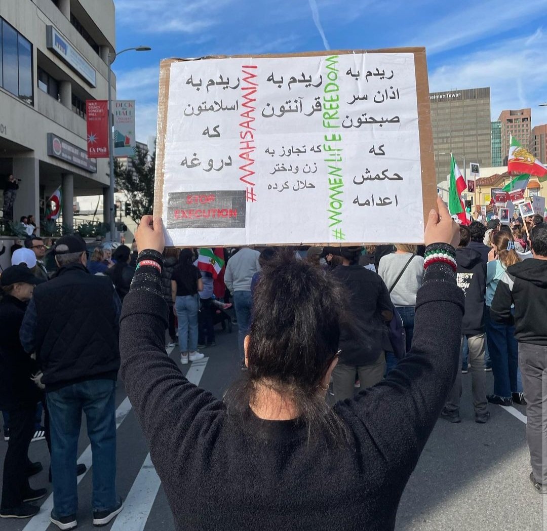 radiojibi's tweet photo. چیزی که عوض داره، گله نداره. https://t.co/m4dQ7YkLHF