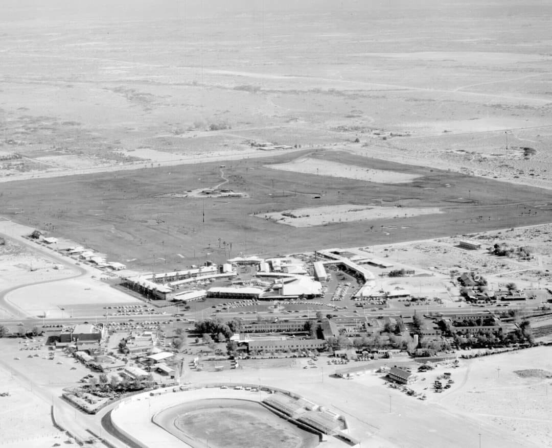 historydefined's tweet photo. An aerial photo of the Las Vegas Strip, 1952 https://t.co/3y6pzbEgF7