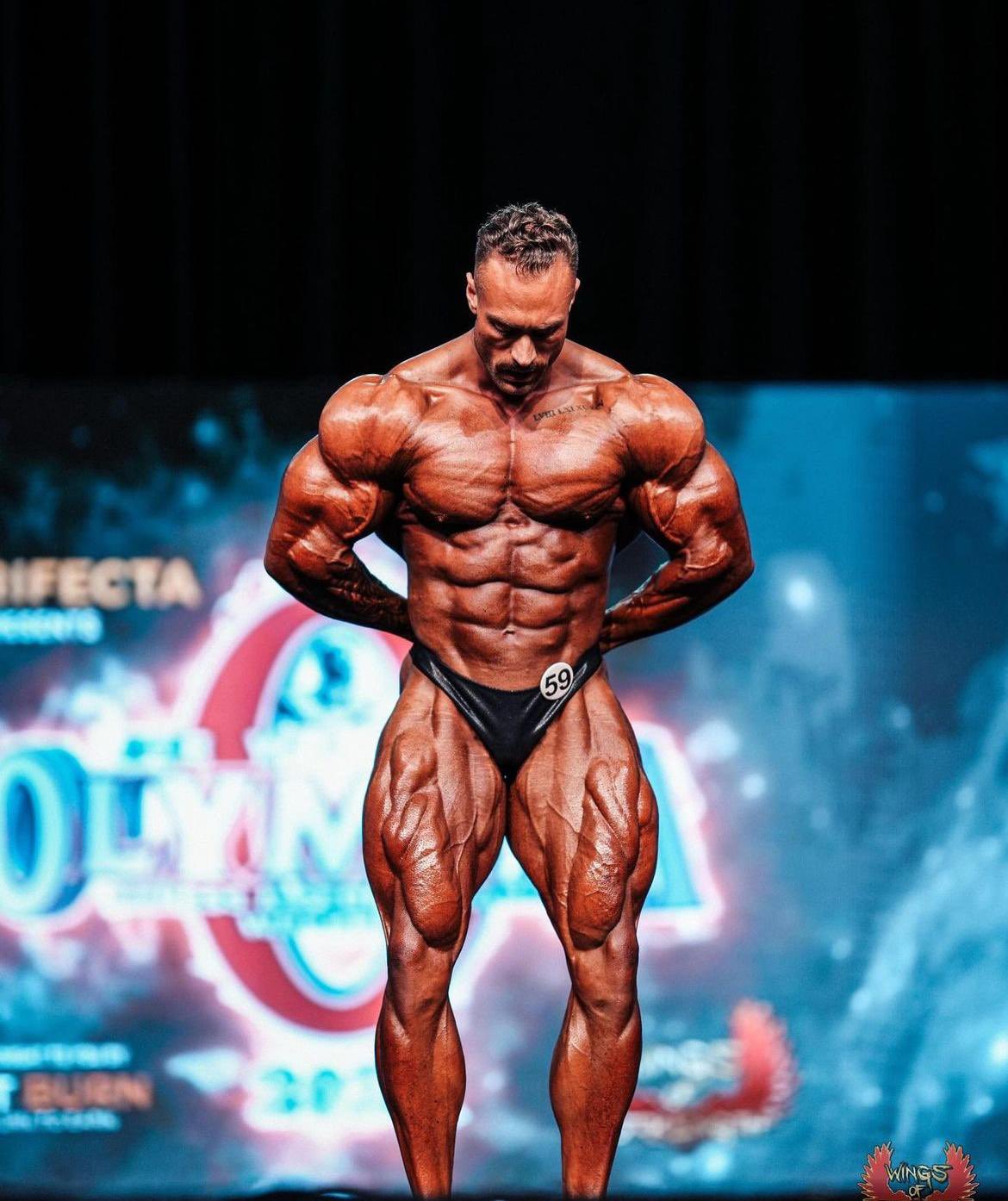 Rene ZZ on X: Espectacular Chris Bumstead menudo puto G  t.conv8dyMGyt5  X