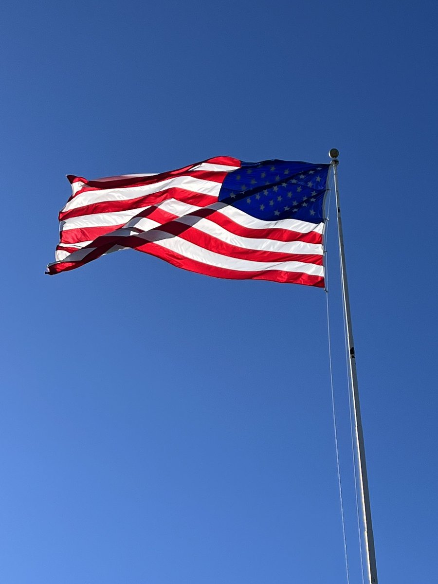 LBishPlants's tweet photo. Today, we honor those who made the ultimate sacrifice for our freedom.
#waa #WreathsAcrossAmerica #WreathsAcrossAmericaDay #Lowes @mikesida1037 https://t.co/qpZkbAhyYl
