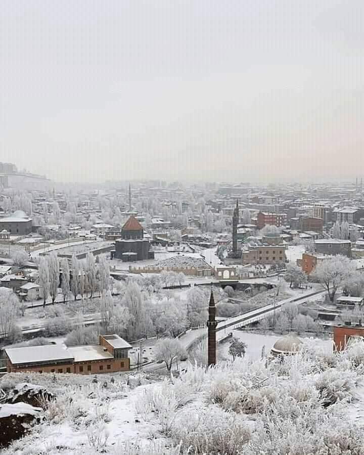 Serhat Kars'ımdan Harika Bir Manzara..
Özleyenler Bir Hasret Gidersin..❄️🌸❄️🌸