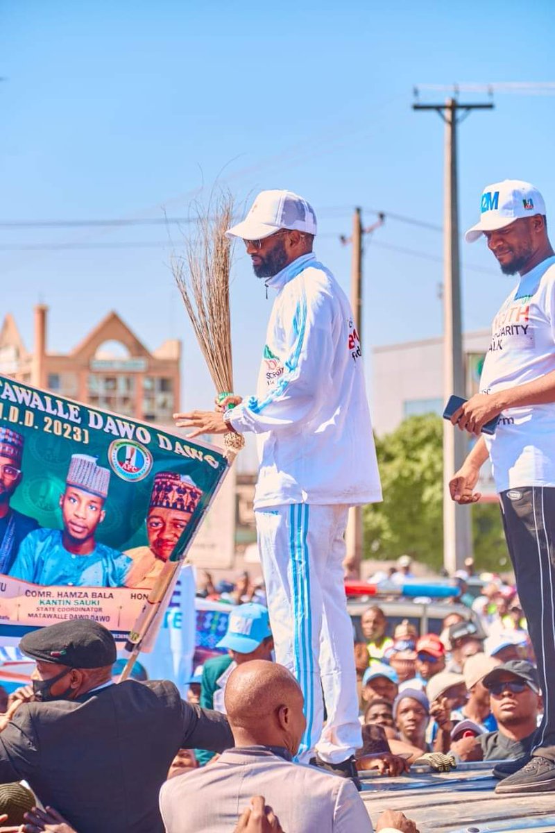 Yazeeddanfulani's tweet photo. I wish to thank our teeming youths for the solidarity they showed during the 1 Million Walk in support of His Excellency, Governor Matawalle's 2nd term. This shows that the Youths of Zamfara are solidly behind His Excellency! https://t.co/JYVzcDSh6j