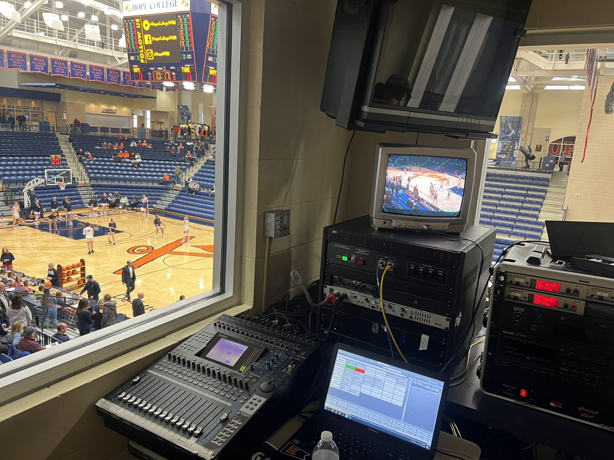 Round two brings me to AV control for <a href="/HopeCollegeWBB/">Hope College WBB</a>  vs the thunder of trine!
