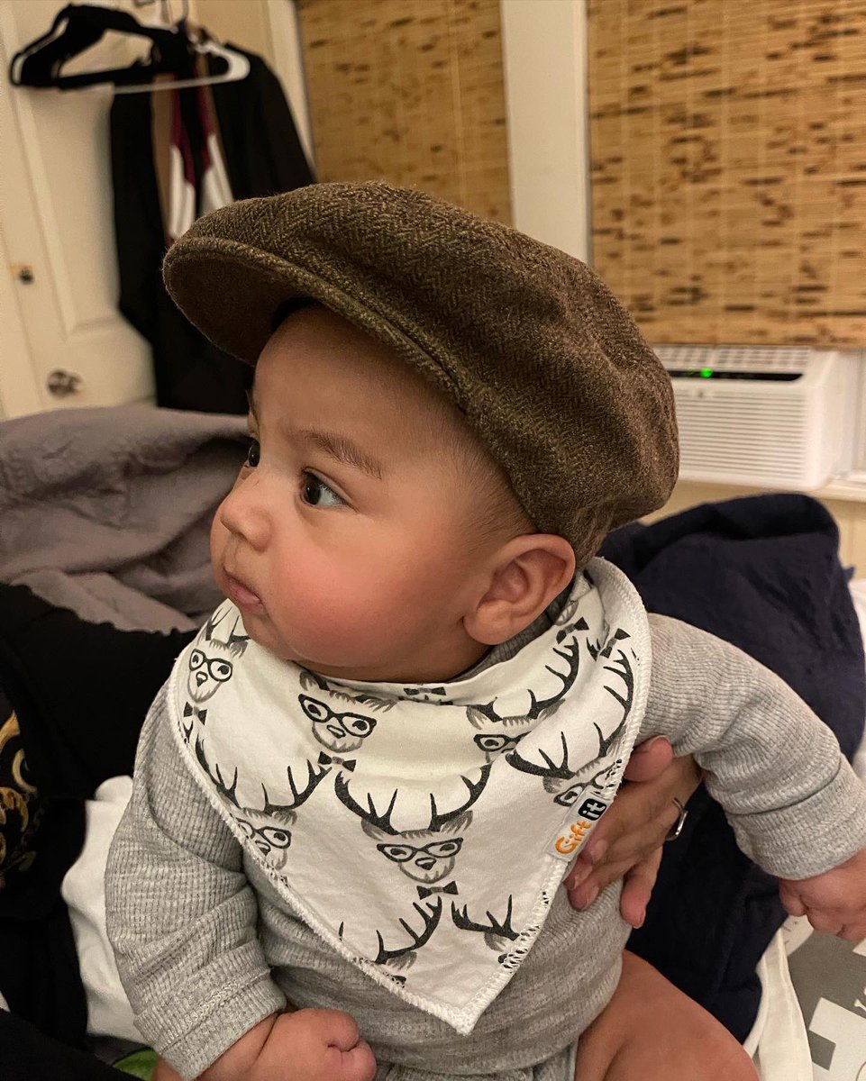 miaxop's tweet photo. I graduated with my Masters 5 months after my son was born. Did homework while in active labor, while recovering from a C-section, &amp;while struggling with postpartum. Spent months staying up late to complete assignments. All while being the best mom I can be for my son. I did it. https://t.co/FBaqrbHwLc