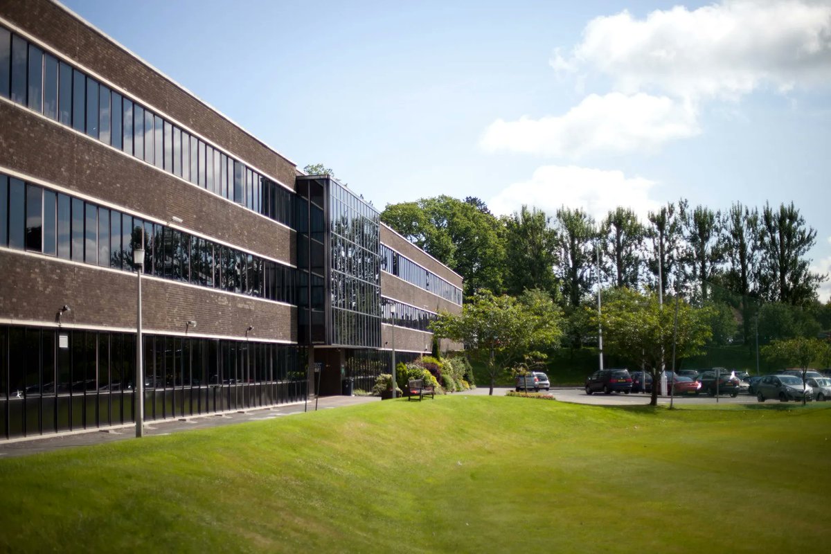 WallaceHigh's tweet image. We warmly welcome Primary 7 pupils and parents to attend our Open Morning on Saturday, 7 January 2023 from 9.30am to 12.00pm.  Principal's address will be at 9.45am and 10.45am.