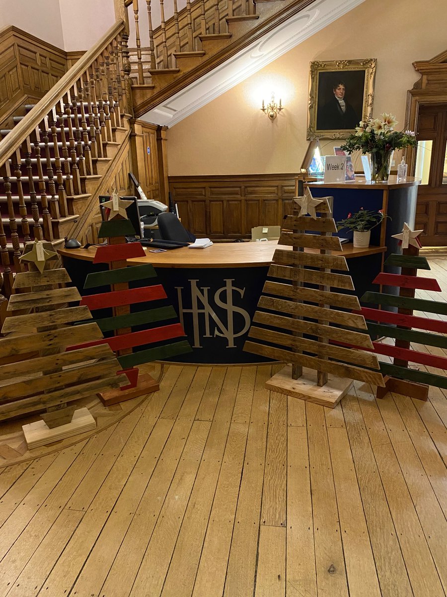 Christmas trees and decorations all
complete and delivered again to everyone and other schools this year. Great work from the Construction teams. Happy Christmas to you all <a href="/AHSConstructio1/">AHS_Construction</a> @AHS_Nurture <a href="/aylshamhigh/">Aylsham High</a> <a href="/NorwichHigh/">Norwich High School for Girls</a> <a href="/NorwichHighPrep/">NorwichHighPrep</a>