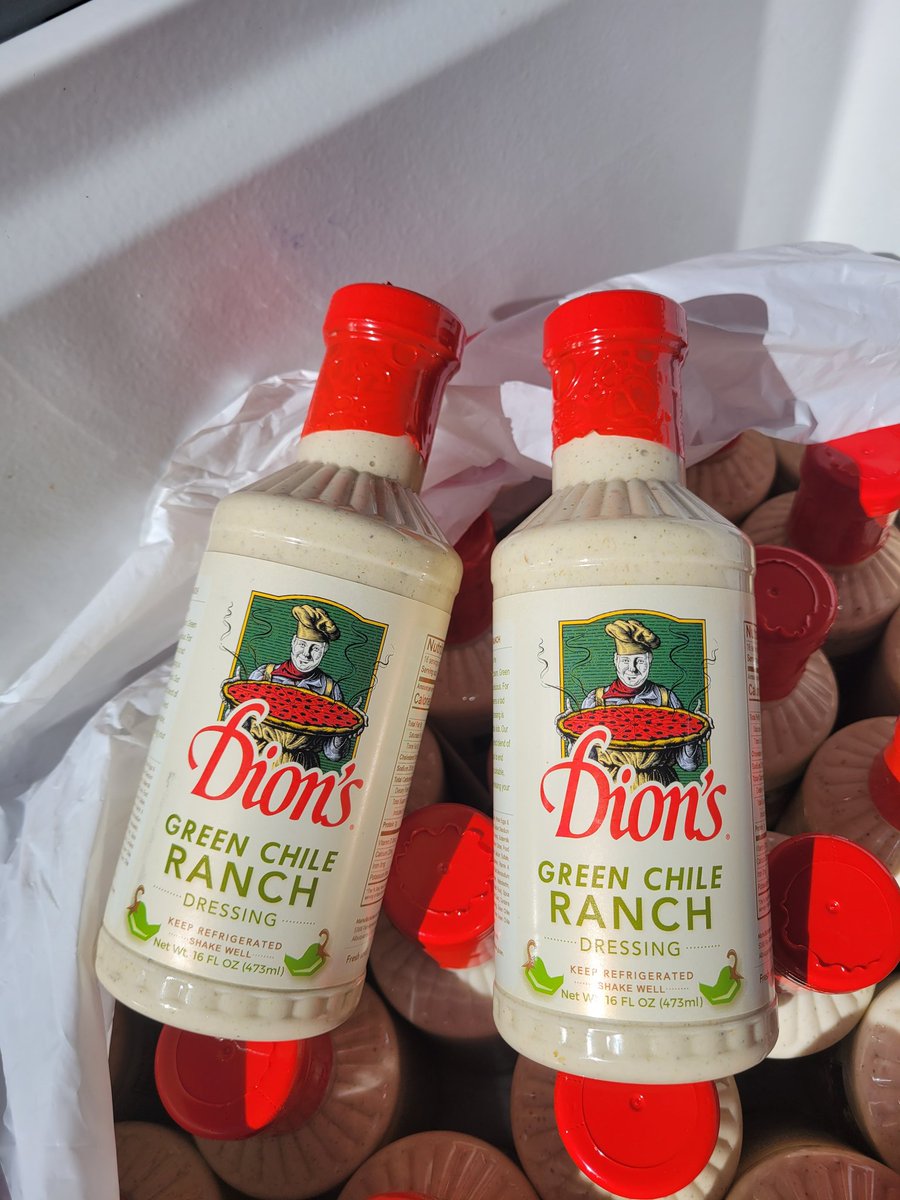 rhancoug17's tweet photo. It doesn't suck to make my Christmas list, 'tis the shizz. #liquidgold #acceptingbribes https://t.co/Srlu5cjcW5