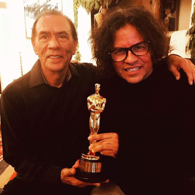 seeingred_media's tweet photo. Please join us in wishing Wes Studi the happiest of birthdays today! Wes, Satonhnhá:ren nón:wa we hope you have a beautiful day ❤️ #HappyBirthday #WesStudi #Seeingred6Nations 🎉🎈🎁🎂 @StevieSalas https://t.co/uk9bU8vjAv