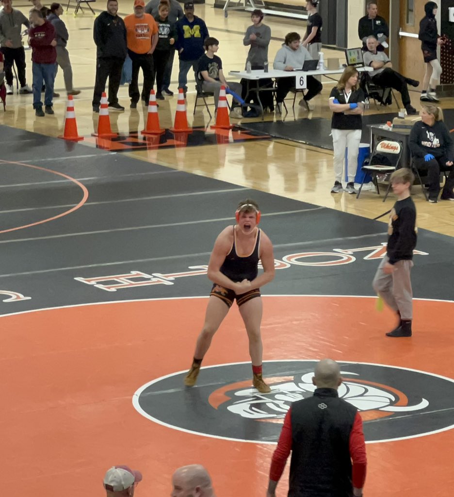 Zacht7674's tweet photo. When you are Freshmen and stick a 3x State champ you get hyped! https://t.co/X6Z5ityoXY