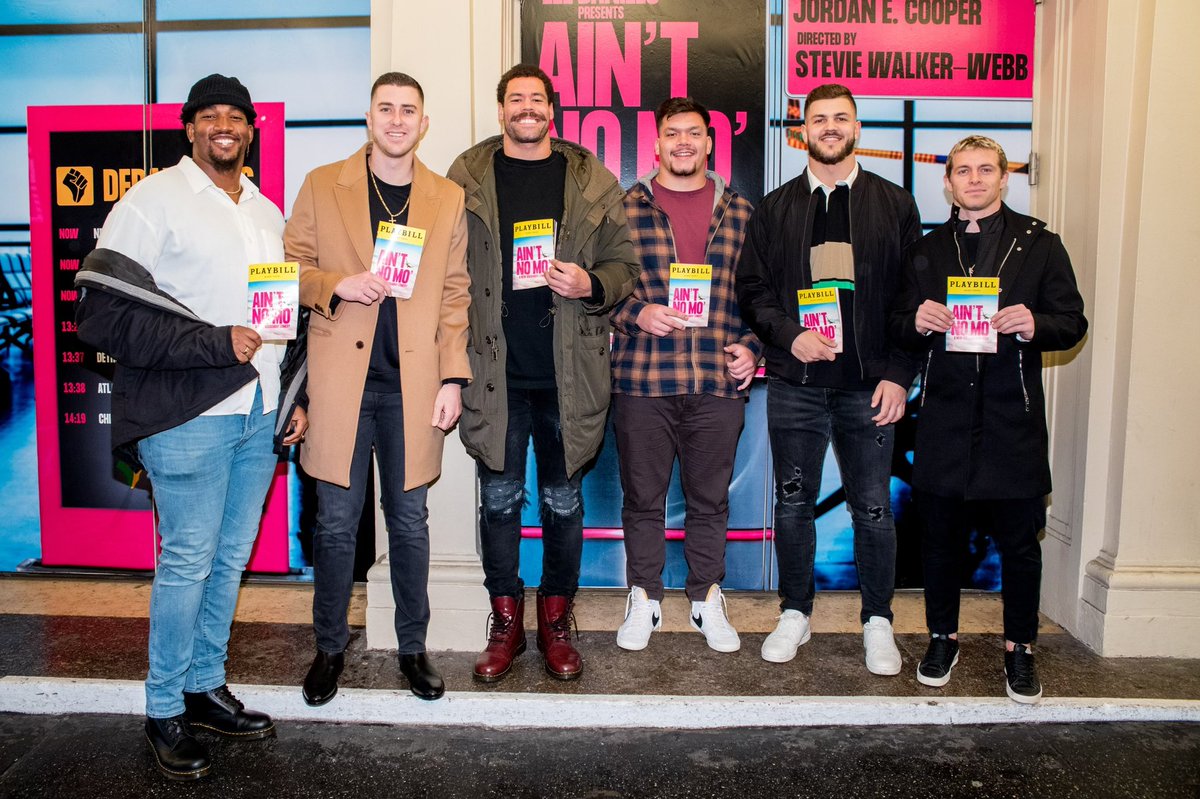 Jets’ TE C.J. Uzomah has become a Co-Producer of a Broadway play, Ain’t No Mo’, and last night a group of his teammates showed up to see the play and support him. In this photo, left to right: Eric Smith, Mike White, CJ Uzomah, Chris Glaser, Jeremy Ruckert, Braxton Berrios.