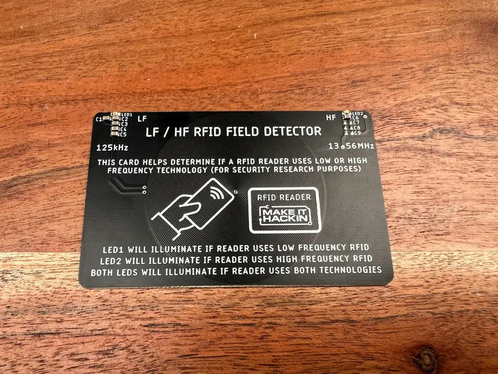 strangepartscom's tweet image. .@MakeItHackin gave me this cool little PCB at @hackaday Supercon that lights up when you wave it over RFID fields.  It can even tell the difference between low frequency and high frequency readers. You can get your own for $10 on Tindie: tindie.com/products/makei…