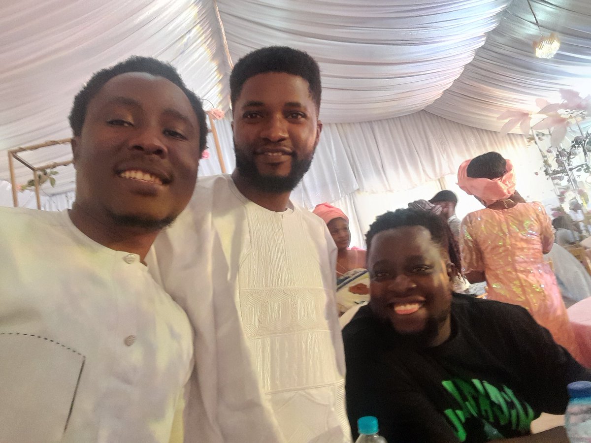 ajadewumi's tweet photo. Founders who work, play and eat together achieve 2x more than others who don't. Building a startup takes alot from you, find a balance and bond as a team. This is how we roll at @tradelenda and we are building a digital bank for MSMEs starting with timely access to credit. https://t.co/dQUllfUmZQ