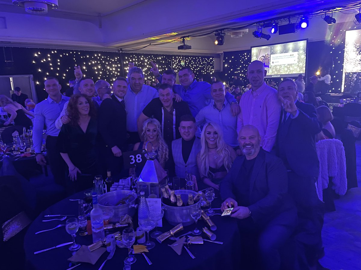 #dtglitterball

Newtown’s letting the hair down tonight 🕺