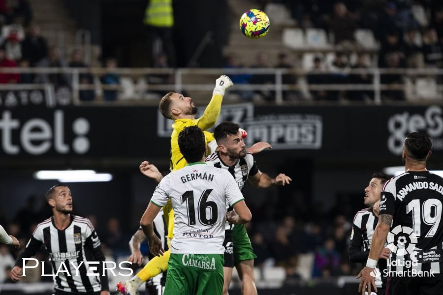 Importante victoria contra un rival difícil, victoria de EQUIPO