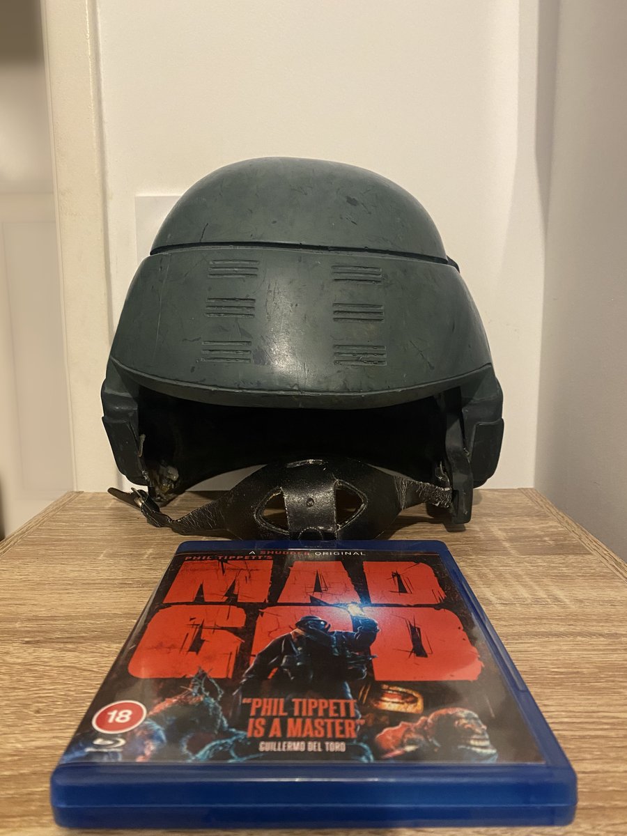 providencevfx's tweet photo. Don't forget to give yourself a gift sometimes !
Genuine mobile infantry helmet from the masterpiece #starshiptroopers @caspervandien and #madgod Blu-Ray from master @PhilTippett !!
Thanks for the inspiration you gave to me

Collection has been expanded !
https://t.co/ke6KorZvzJ https://t.co/lbIpE8U2fD