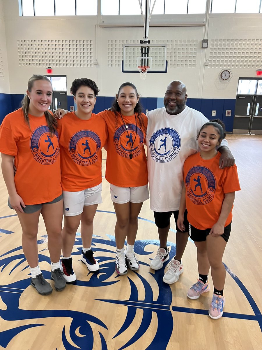 The Veronica Dawson <a href="/Vdawson06/">Veronica Dawson</a> Basketball Clinic in collaboration w/ <a href="/PSDRI_Schools/">Pawtucket School Department</a> was everything!
