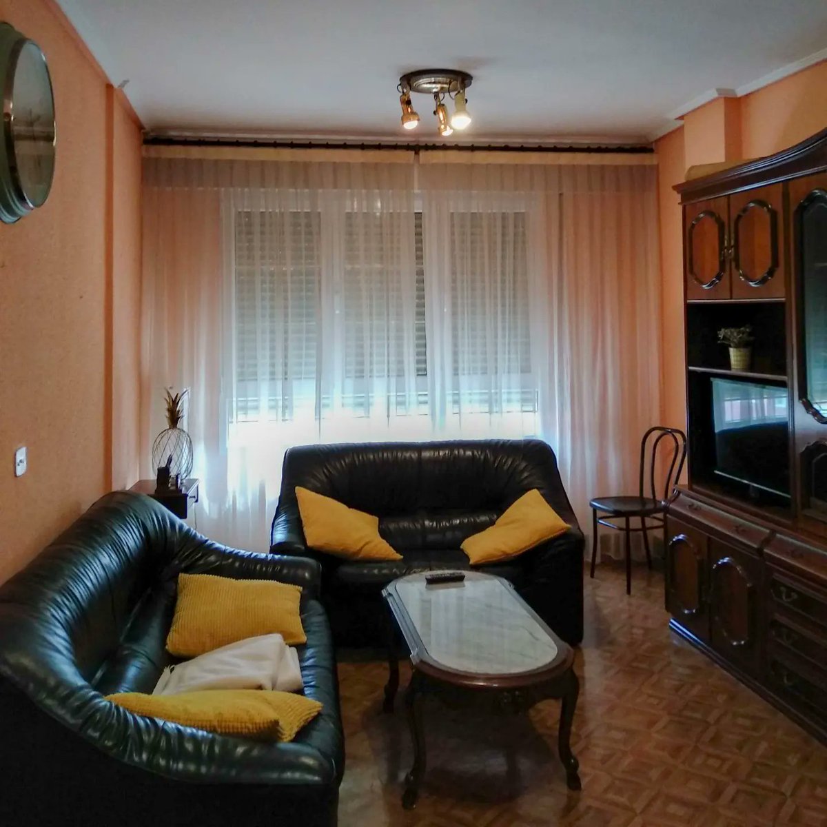 acamposcar's tweet photo. Interior renovation generated with our AI fine tuned model at @interiorify by one of our real estate customers

https://t.co/KHt6WHuBOy 

#ai #interiordesign #livingroom #stablediffusion https://t.co/XIZj0xJy7y