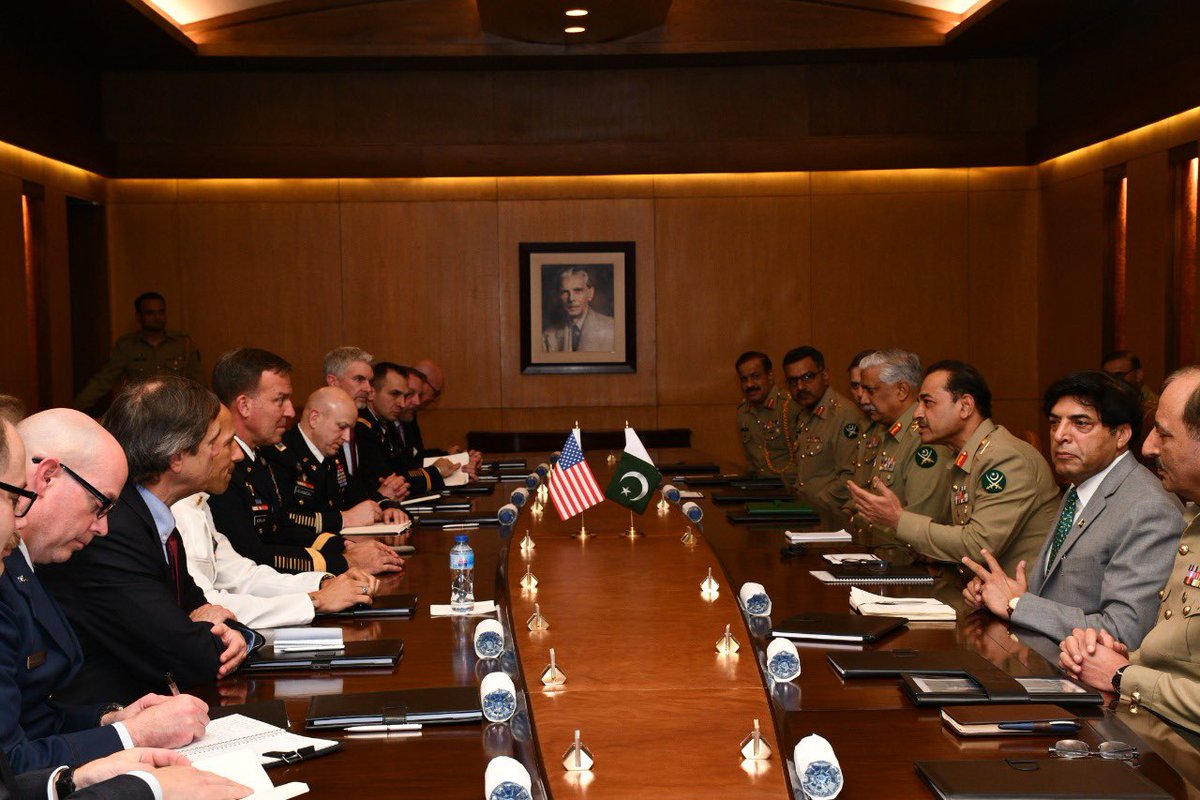 Saqib64_'s tweet photo. Hafiz sb to his American masters "We will continue to serve you as well as you were served by Bajwa." #DirtyGenerals https://t.co/prpBvK101v