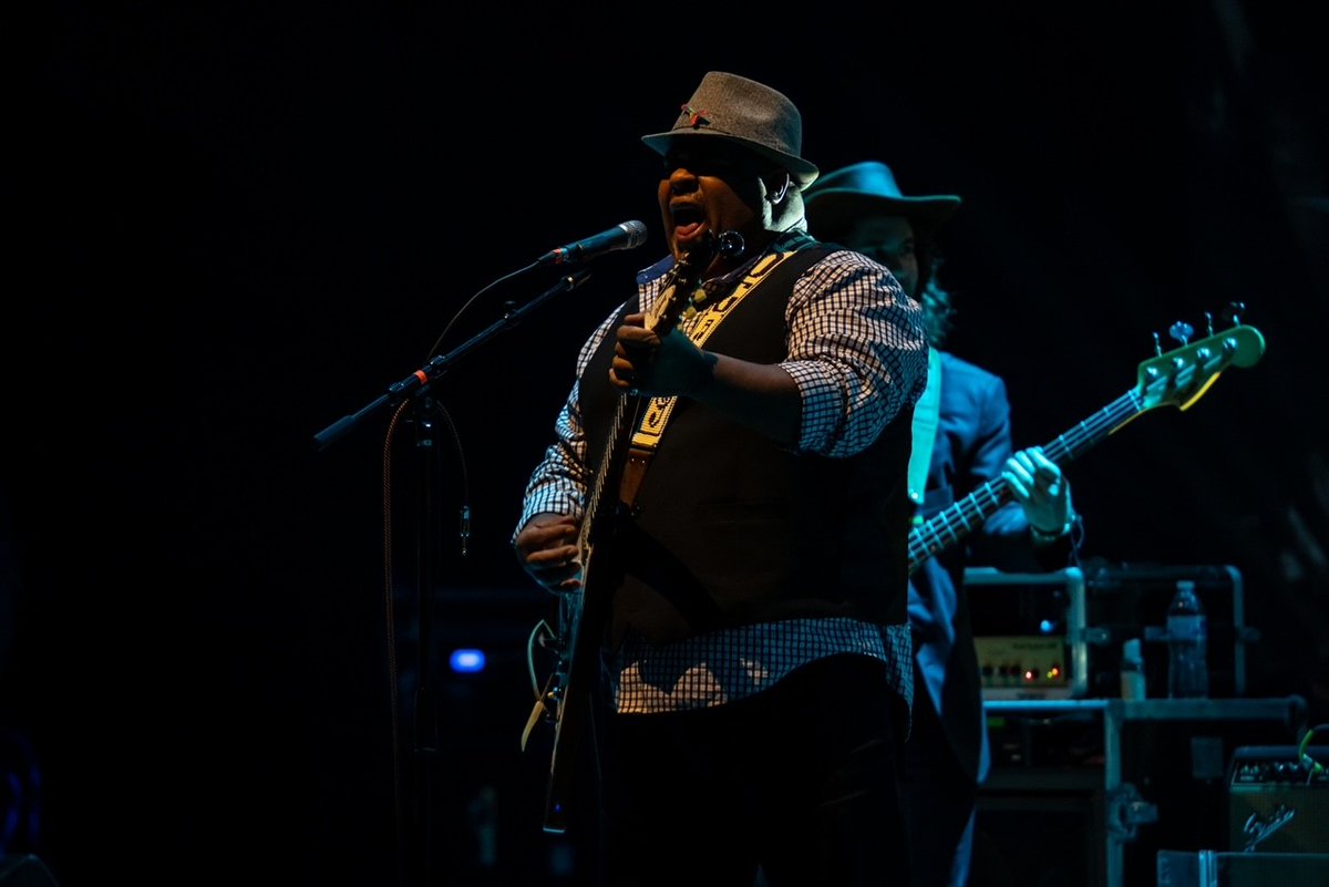 We're wrapping up the amazing Allman Family Revival tour tonight at the legendary @FillmoreSF in San Francisco. You don't want to miss this one, blues fans! Tickets available at larrymccraylive.com. 📷: Steve Rose Photos