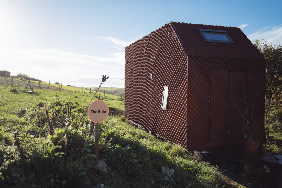 Journey2design's tweet photo. THE BIDE CABIN REVIEW: WHAT TO EXPECT, PACK, AND DO ON YOUR WEEKEND GETAWAY https://t.co/AqvqCD6ks9 via @teawashere_ https://t.co/kKStSPjygE