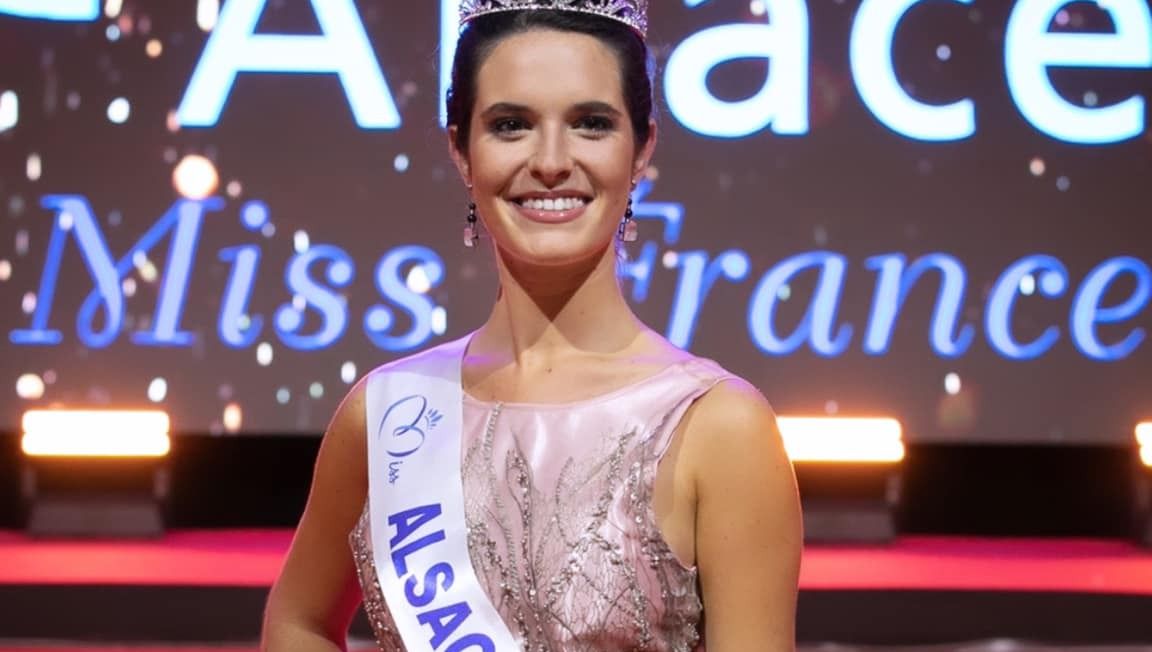 cfhinor's tweet photo. Favorites pour ce soir: Miss Alsace, Miss Bourgogne, Miss Penalty https://t.co/Tl6D6FsfDo