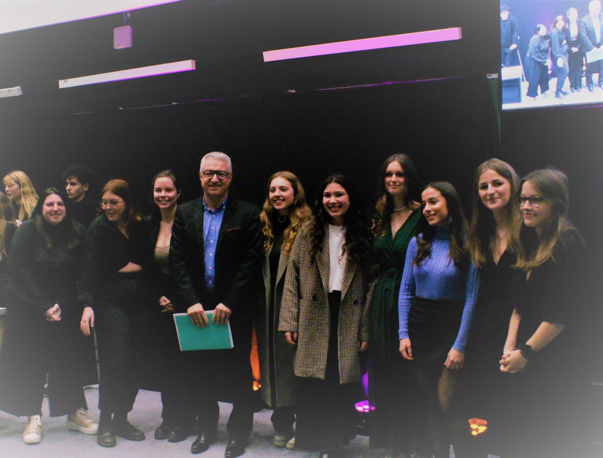 PieroTurchi's tweet photo. Un immense MERCI aux équipes de la Fondation de la Catho de Lille (et à ses nombreux mécènes, partenaires et donateurs particuliers) pour l’organisation de la session 2022-2023 des bourses au mérite, qui a récemment permis de primer 10 étudiantes de l’ISTC. https://t.co/9YEyFeKhqQ
