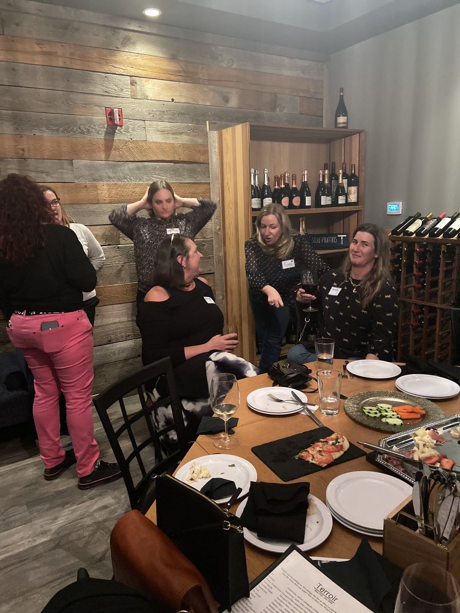 thoughtsnrights's tweet image. #chapterlaunch @UpwardWomenAr we have relaunched the @phoenix chapter of Upward Women upwardwomen.org would love to create and grow an amazing network of women here who celebrate each others work and help each other with career advancement #watchthisspace