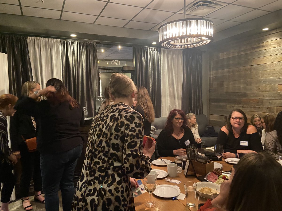 thoughtsnrights's tweet image. #chapterlaunch @UpwardWomenAr we have relaunched the @phoenix chapter of Upward Women upwardwomen.org would love to create and grow an amazing network of women here who celebrate each others work and help each other with career advancement #watchthisspace