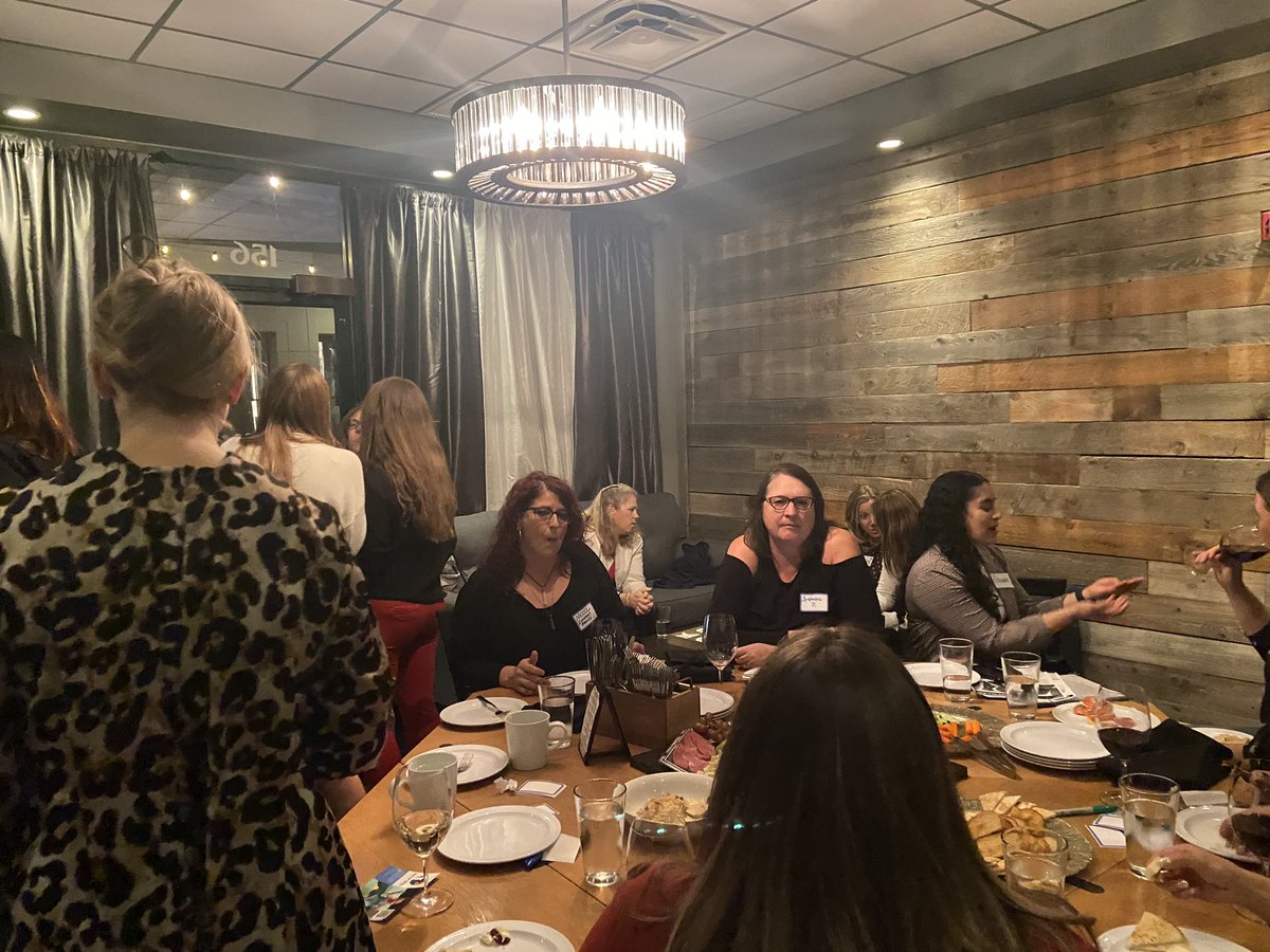 thoughtsnrights's tweet image. #chapterlaunch @UpwardWomenAr we have relaunched the @phoenix chapter of Upward Women upwardwomen.org would love to create and grow an amazing network of women here who celebrate each others work and help each other with career advancement #watchthisspace