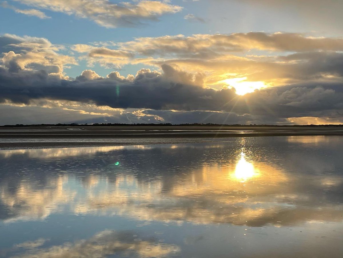 wheeler_jo's tweet photo. Sunsets https://t.co/QJ3lHRvYB5