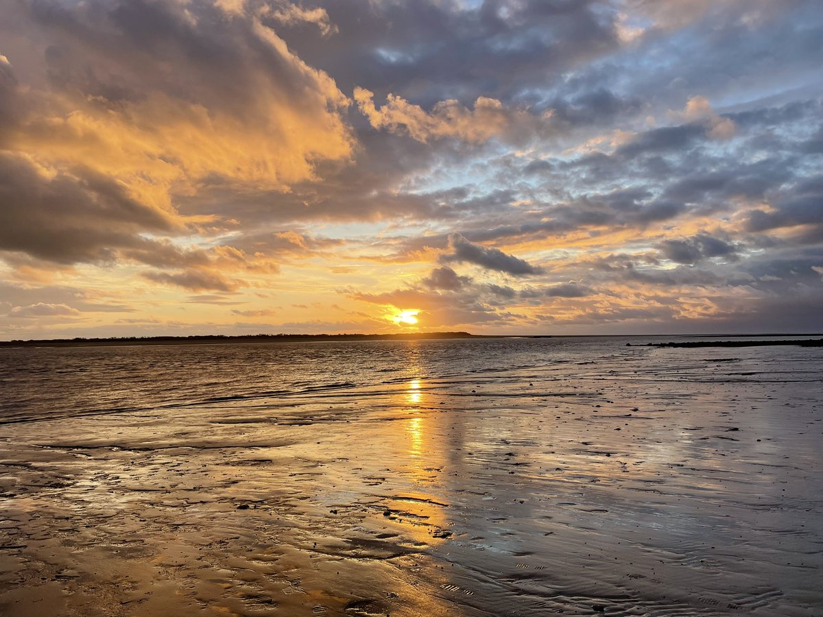 wheeler_jo's tweet photo. Sunsets https://t.co/QJ3lHRvYB5