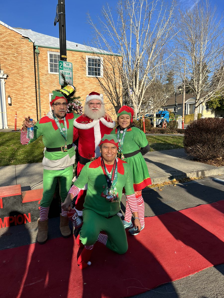 WhyRacingEvents's tweet image. Fun had by all at Santa’s Posse 5k this morning! 🙌🎅