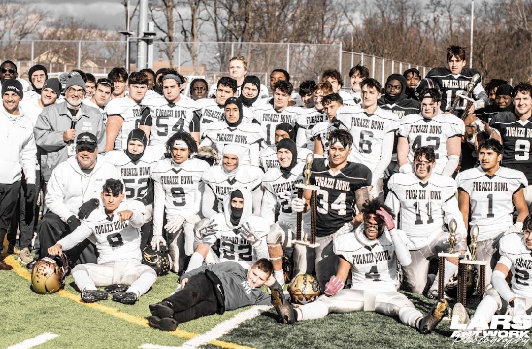 Justin Guzman (@_justinguzman7_) on Twitter photo Today I played the last game of my high school football career. #3out
<a href="/MsgrFarrellFB/">Monsignor Farrell Football</a> Today I played the last game of my high school football career. #3out
<a href="/MsgrFarrellFB/">Monsignor Farrell Football</a>