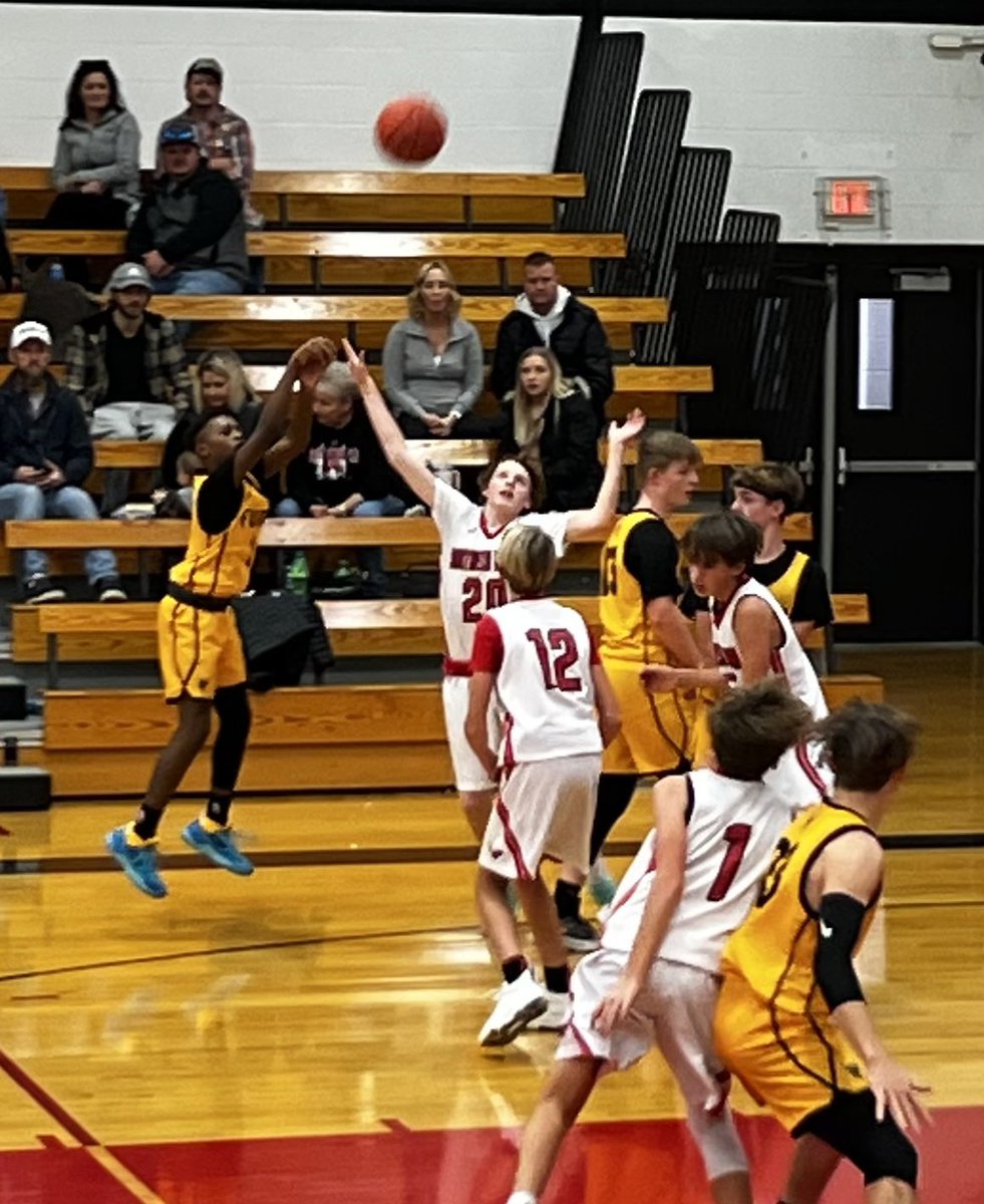 RaebelAngie's tweet photo. The 8th grade boys played strong against Southern Boone and best them 49-34!🏀💛🖤 #fmsteach #fultonproud @BethHouf @FPSActivities https://t.co/Q0A6JXwwUs