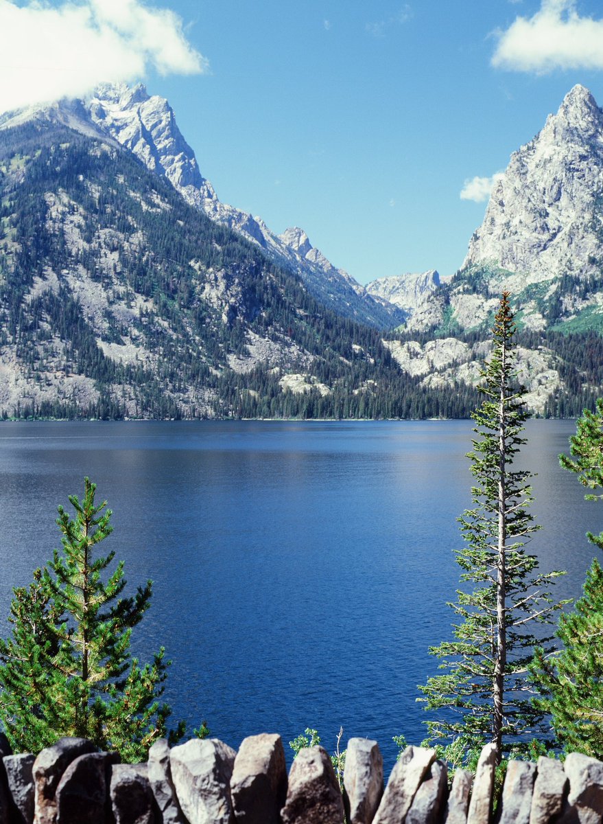 The deep blues of Jenny Lake Wyoming 

#processedbypraus #kodak #ektachrome #e100 #film #filmcamera #filmphoto #filmphotography #filmfeed #filmcommunity #filmforever #analogphotography #analog #analogue #buyfilmnotmegapixels #35mm #35to220 #ishootfilm #slidefilm