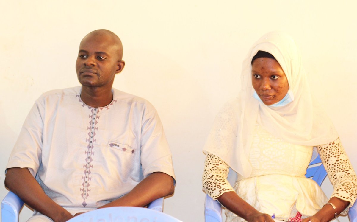 dramevision's tweet image. Dans le cadre de la mise en œuvre de notre campagne sur la sécurité routière, nous étions cet après midi avec deux associations de jeunes à #Mopti pour parler des activités menées par leur organisation dans la sensibilisation.
#CaféBlog #UE #FaisonsNousEntendre #ArrivonsVivants