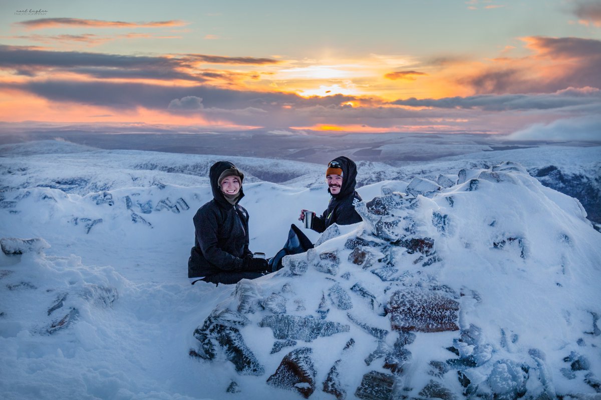 nh1photography's tweet photo. Launching this photo out on the Twitter ocean in the hope it will find the two hikers who allowed me to photograph them enjoying tea and sunrise on Errigal, Donegal, this morning! Best seat in the house !
@DonegalPost @DonegalLiveNews @wildatlanticway https://t.co/2QngekjW40